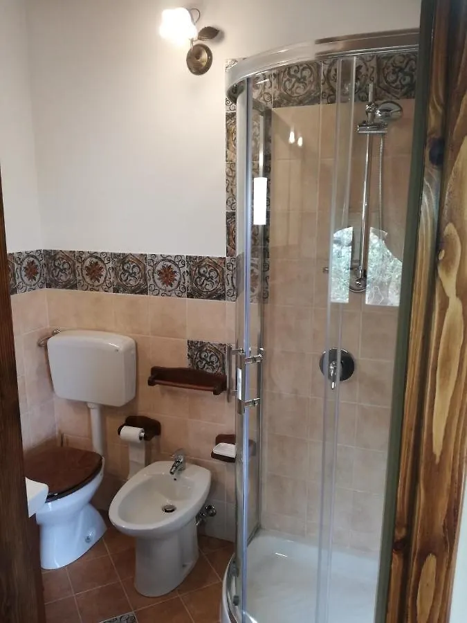 بيت خشبي فيلا Casa Vacanze 'Al Giardino Degli Ulivi' مارينيلا دي سيلينونتي إيطاليا