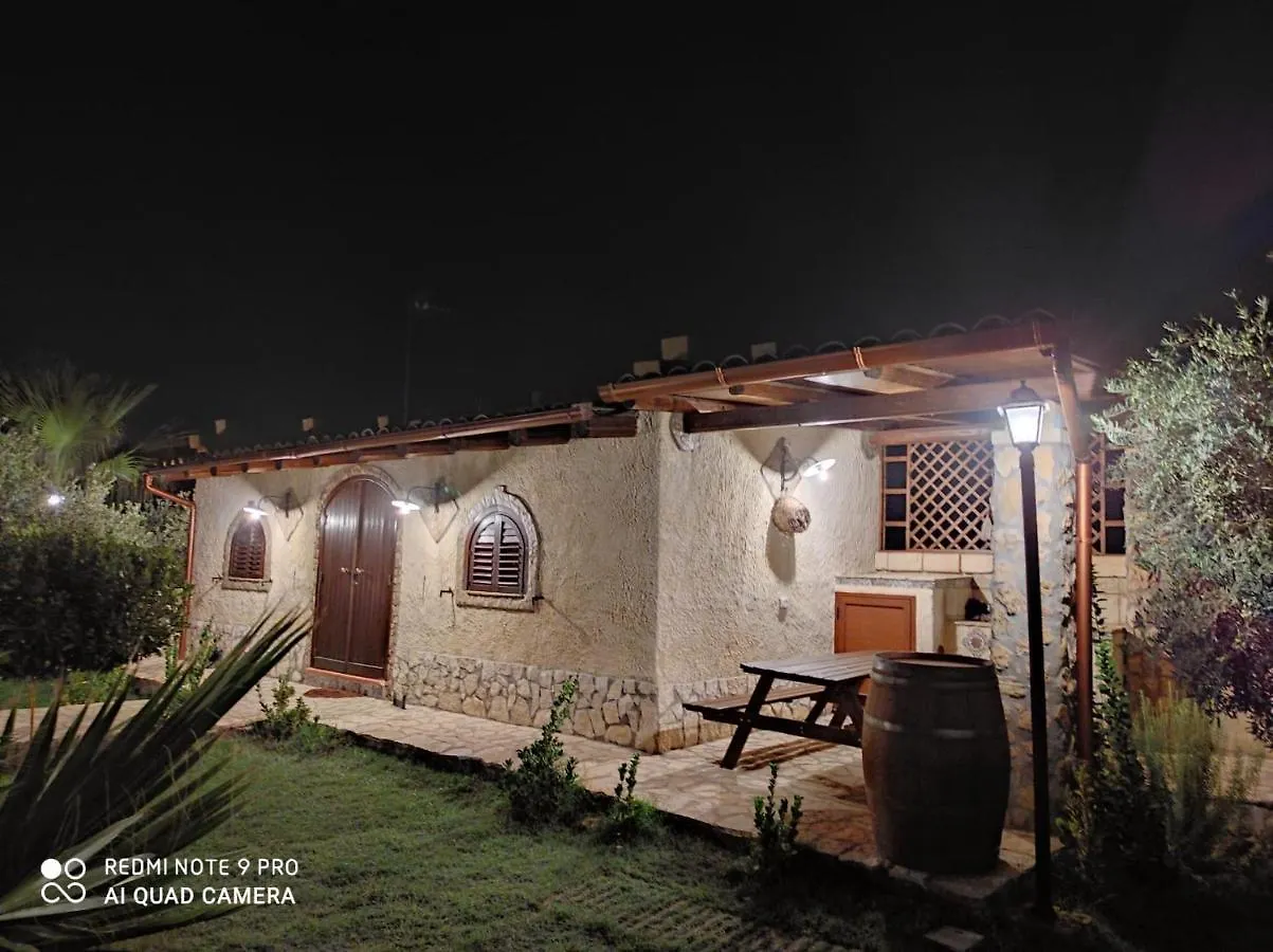 Casa Vacanze 'Al Giardino Degli Ulivi' Villa Marinella di Selinunte 0*,
