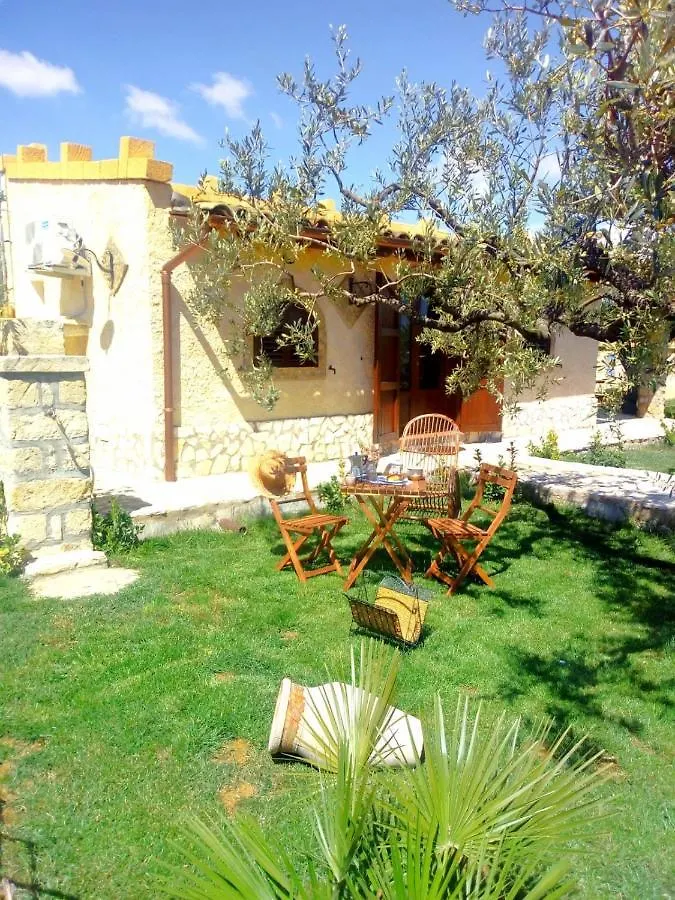 Casa Vacanze 'Al Giardino Degli Ulivi' Villa Marinella di Selinunte Gerendaház
